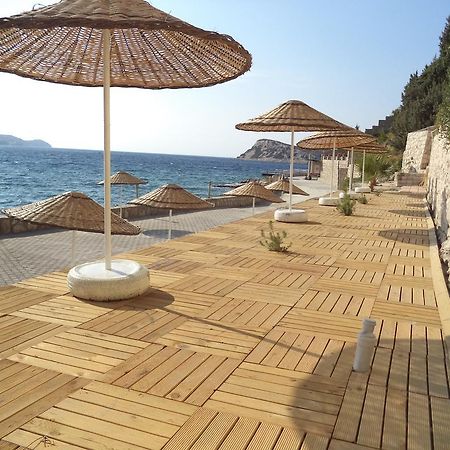 Reyhan Hotel Karaburun  Exterior photo