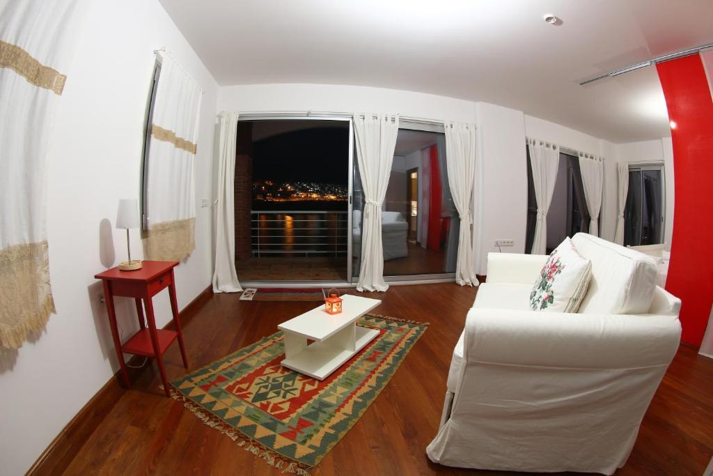 Reyhan Hotel Karaburun  Room photo