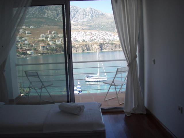 Reyhan Hotel Karaburun  Room photo