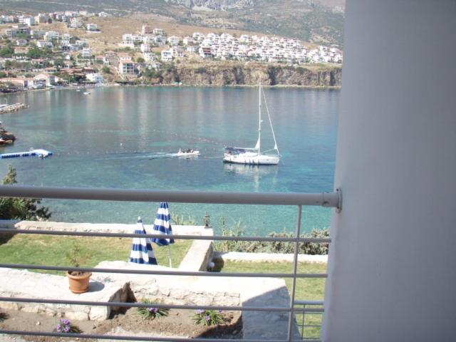 Reyhan Hotel Karaburun  Room photo