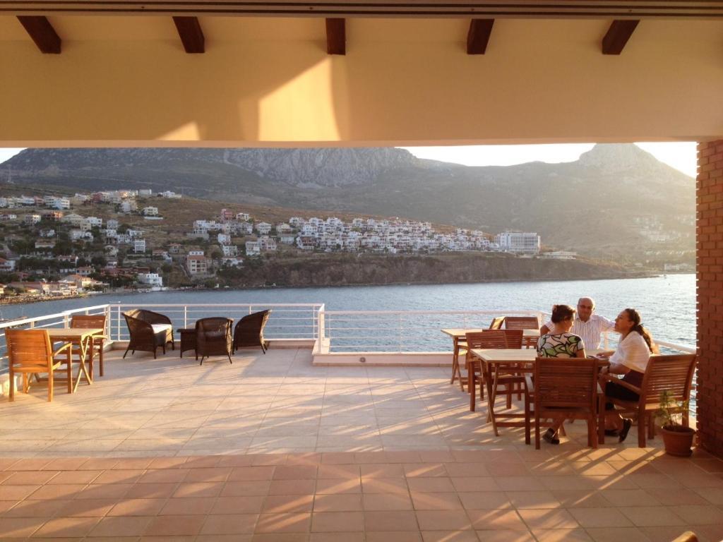 Reyhan Hotel Karaburun  Exterior photo