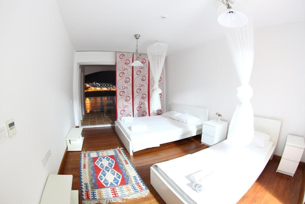 Reyhan Hotel Karaburun  Exterior photo