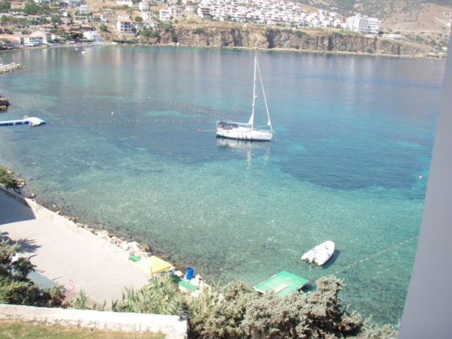 Reyhan Hotel Karaburun  Exterior photo